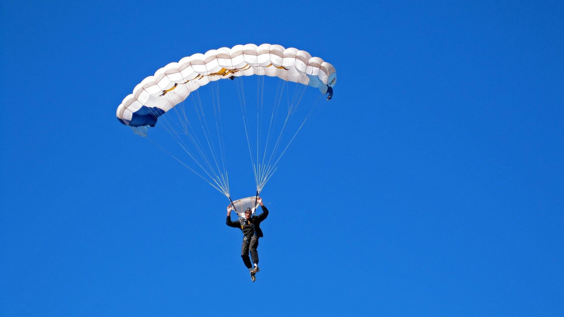 “晨练乐队+太极合演” 音乐节拍与拳路相互呼应